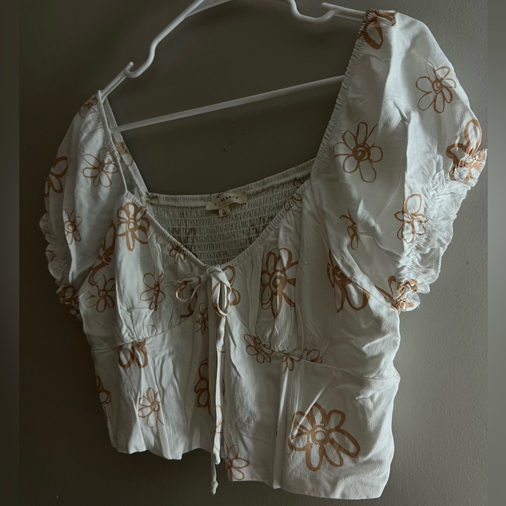 White top with brown flowers and tie in front size L from Pacsun completely new. - Picture 2 of 9